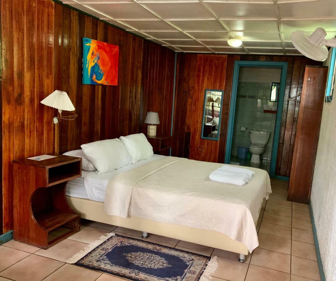 Lapalapa Beachfront Hotel Puerto Viejo de Talamanca Buitenkant foto