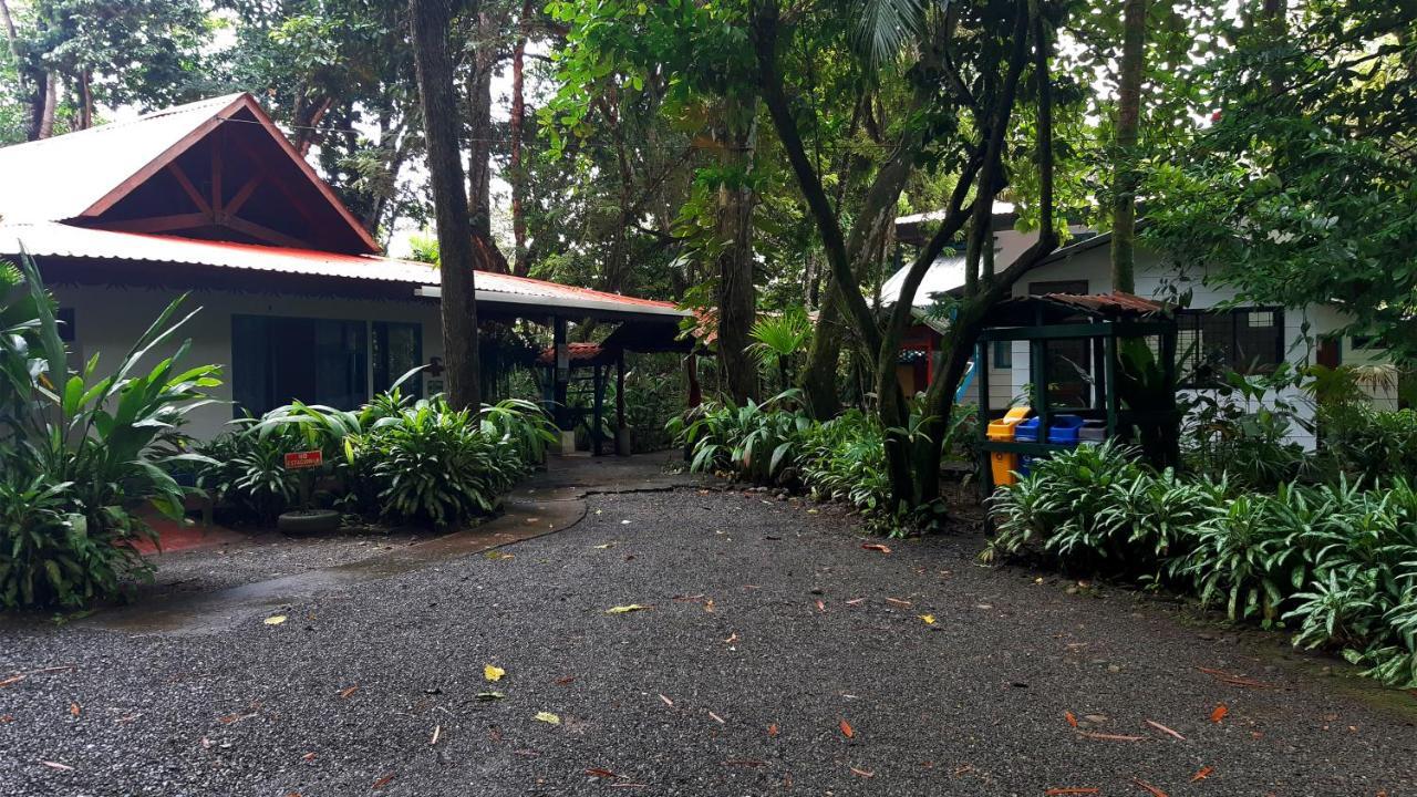 Lapalapa Beachfront Hotel Puerto Viejo de Talamanca Buitenkant foto